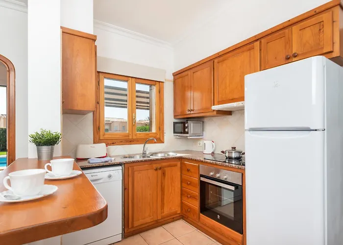 Conchita By Escape Villa *